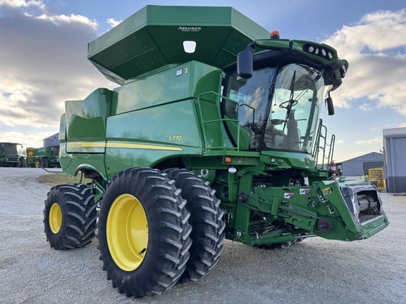 Main image John Deere S770