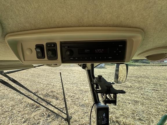 Image of John Deere S770 equipment image 1