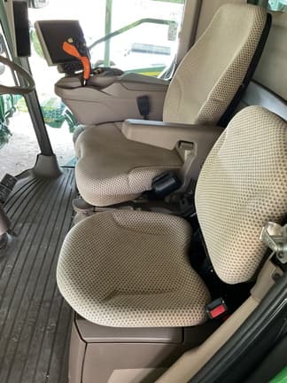 Image of John Deere S770 equipment image 4