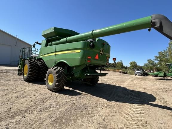 Image of John Deere S770 equipment image 2