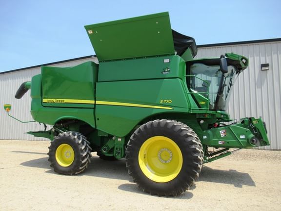2018 John Deere S770 Equipment Image0