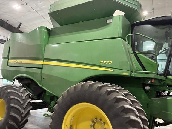 Image of John Deere S770 equipment image 4