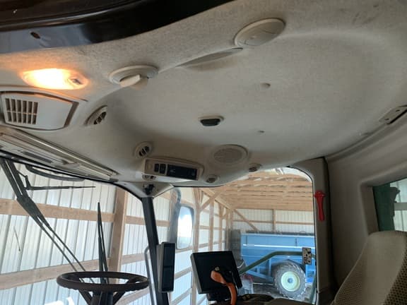 Image of John Deere S770 equipment image 4