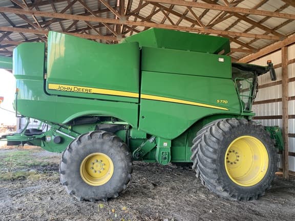 Image of John Deere S770 equipment image 2