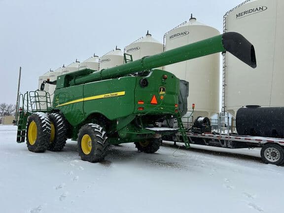 Image of John Deere S770 equipment image 1