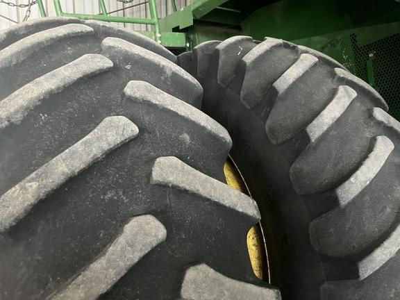 Image of John Deere S770 equipment image 2