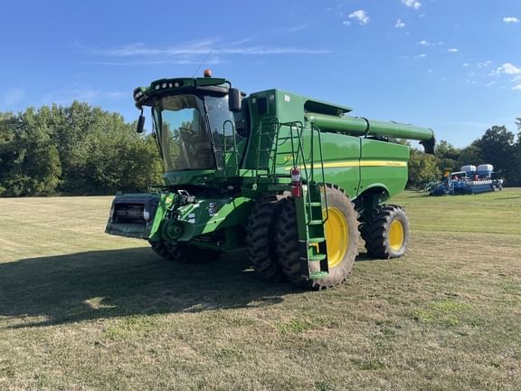Main image John Deere S770