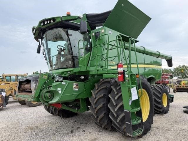 Image of John Deere S770 equipment image 1