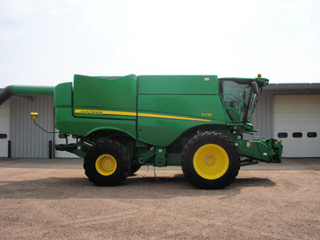 Main image John Deere S770