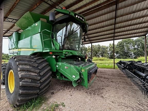 Image of John Deere S770 equipment image 1