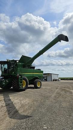 Image of John Deere S770 equipment image 3