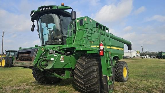 Image of John Deere S770 Primary image