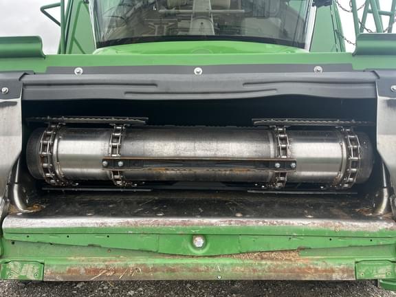 Image of John Deere S770 equipment image 4