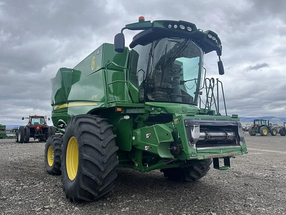 Image of John Deere S770 equipment image 1
