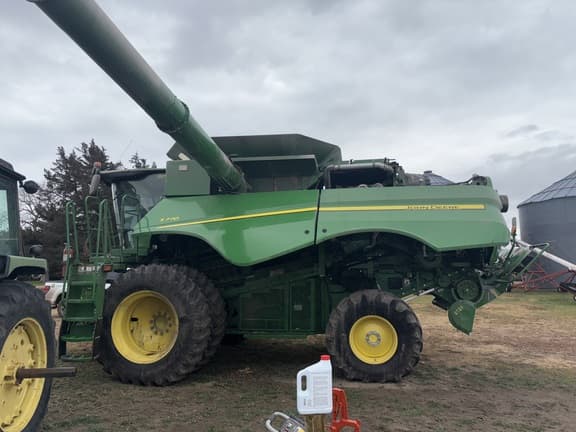 Image of John Deere S770 equipment image 2