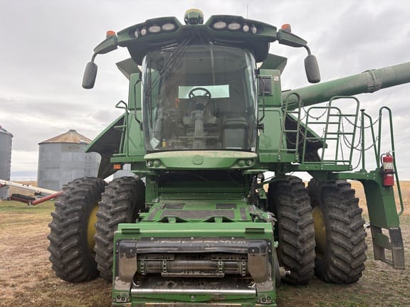 2018 John Deere S770 Equipment Image0