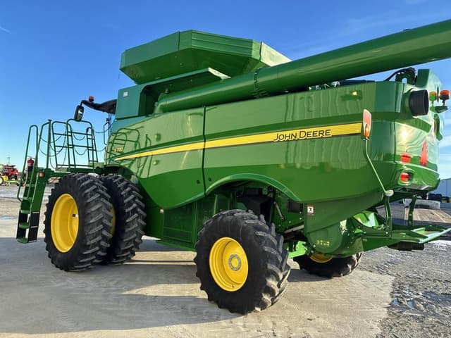 Image of John Deere S770 equipment image 3