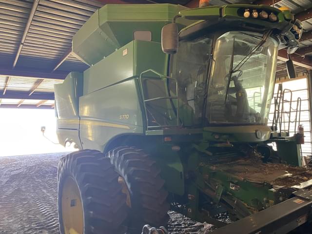Image of John Deere S770 equipment image 2