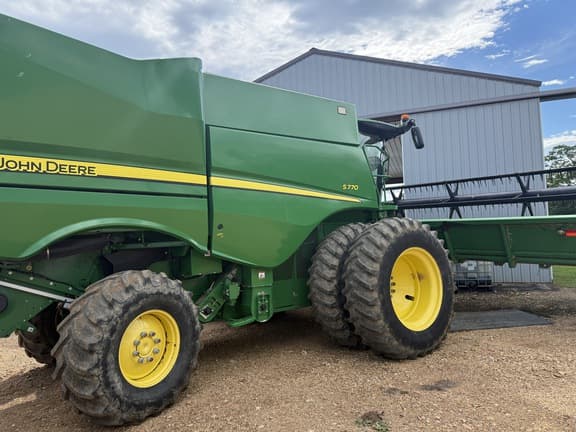 Image of John Deere S770 equipment image 3