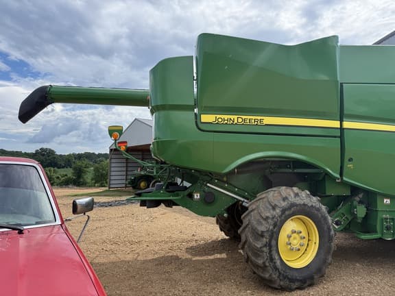 Image of John Deere S770 equipment image 2