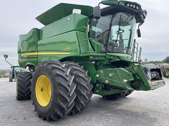 Image of John Deere S770 equipment image 2