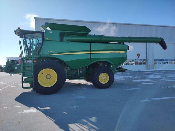 Image of John Deere S770 equipment image 1