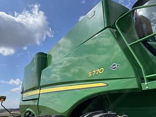 Main image John Deere S770 12