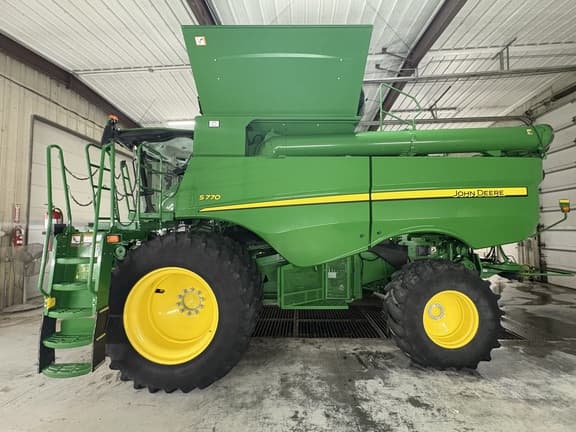 Image of John Deere S770 equipment image 1