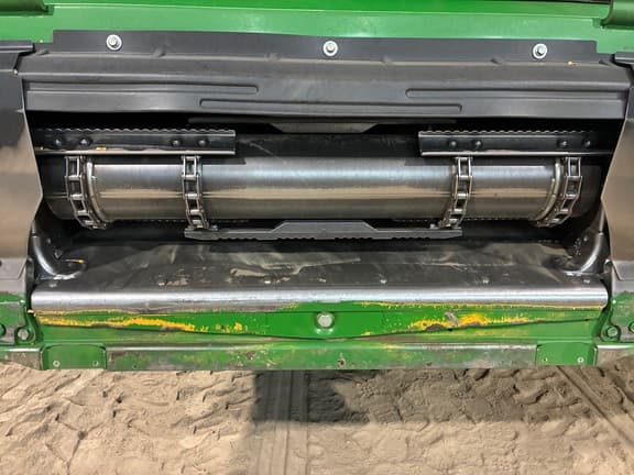 Image of John Deere S770 equipment image 4