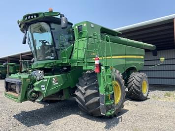 Main image John Deere S770