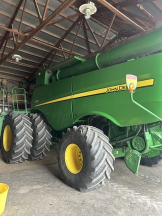 Main image John Deere S770