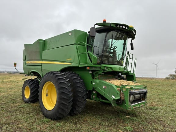 2018 John Deere S770 Equipment Image0