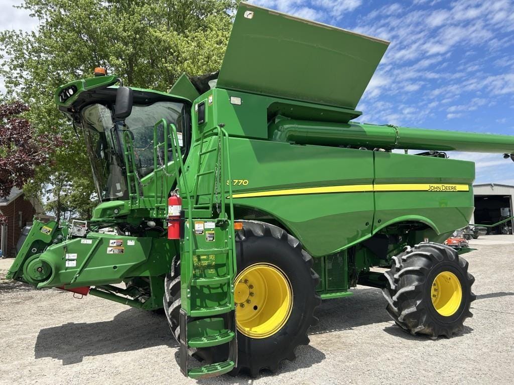 2018 John Deere S770 Equipment Image0