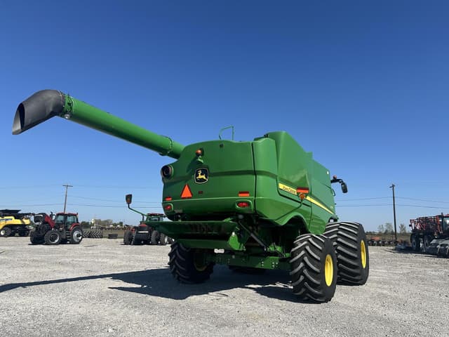 Image of John Deere S770 equipment image 4