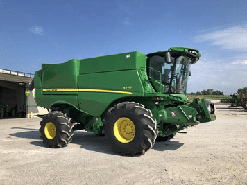 Main image John Deere S770
