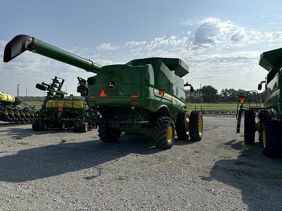 Image of John Deere S770 equipment image 4