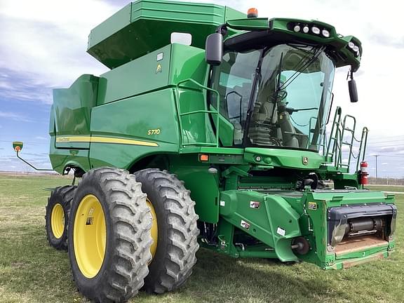 Image of John Deere S770 equipment image 2
