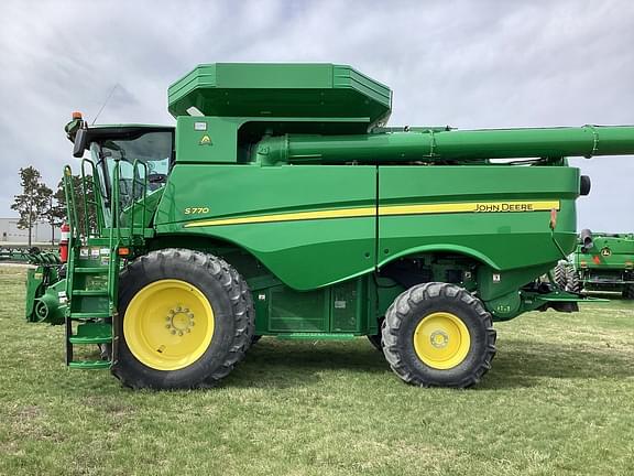 Image of John Deere S770 equipment image 3