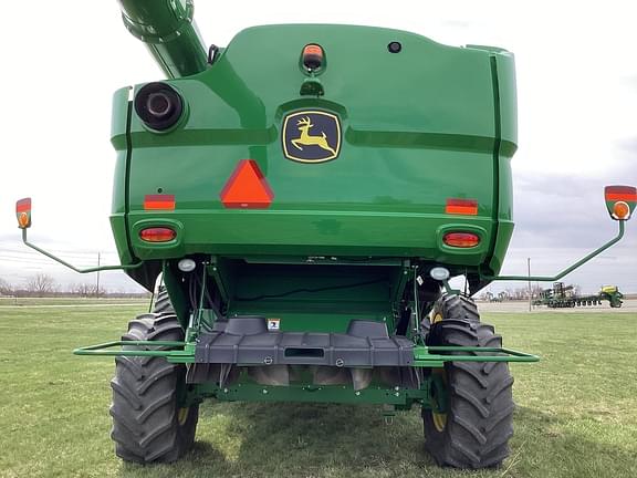 Image of John Deere S770 equipment image 4