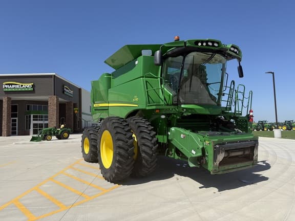 Image of John Deere S770 equipment image 2