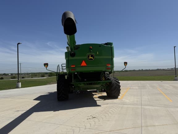 Image of John Deere S770 equipment image 4