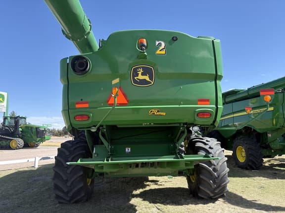 Image of John Deere S770 equipment image 4