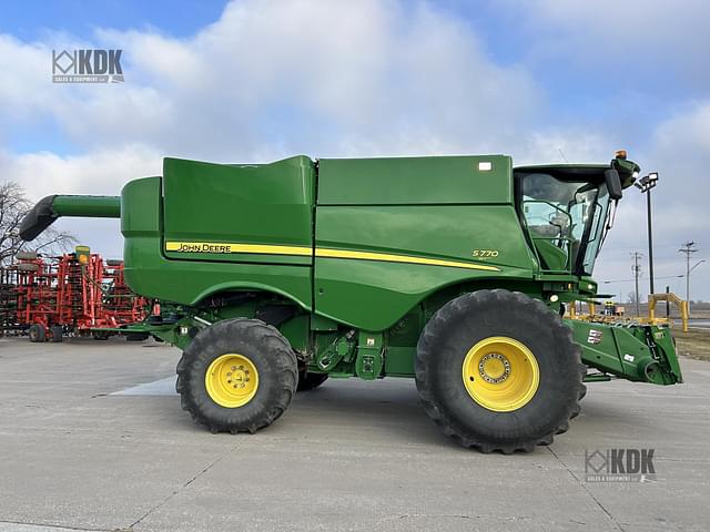 Image of John Deere S770 equipment image 4