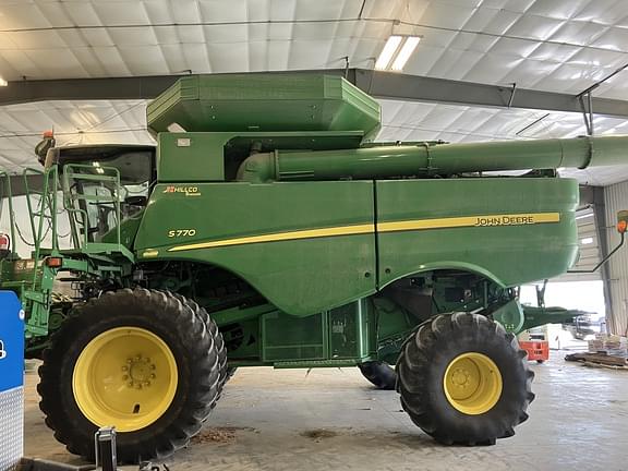 Image of John Deere S770 equipment image 1