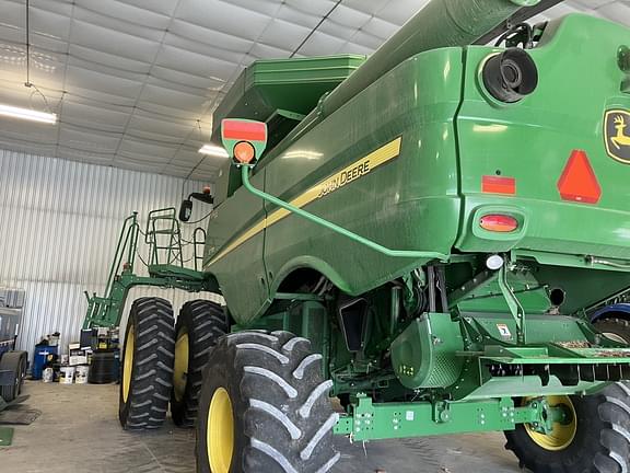 Image of John Deere S770 equipment image 3