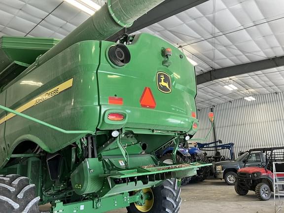 Image of John Deere S770 equipment image 2