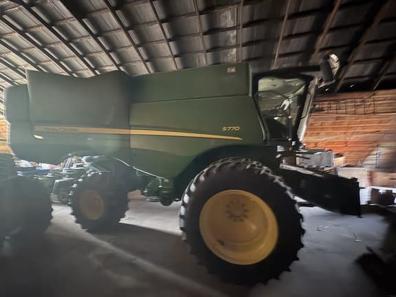 Image of John Deere S770 equipment image 1