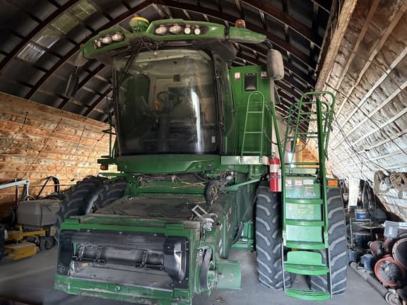 Image of John Deere S770 equipment image 2