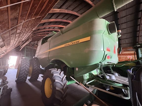 Image of John Deere S770 equipment image 4