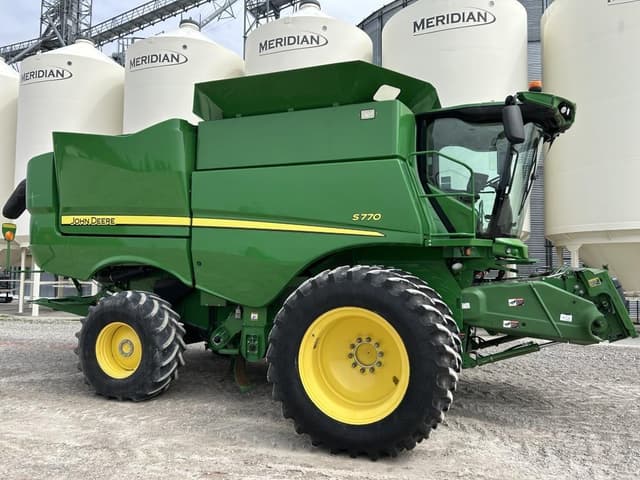 Image of John Deere S770 equipment image 1